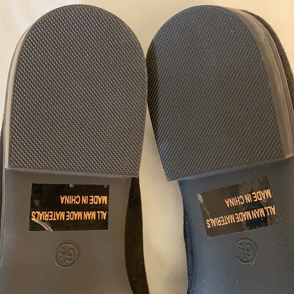 X2B flats NWOT - Picture 6 of 9